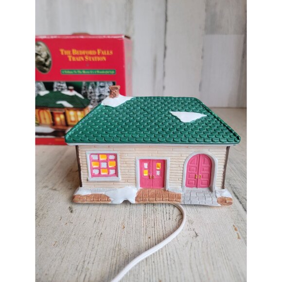 Bedford Falls Train Station It's a wonderful Life Vintage village accessory xmas - Picture 5 of 7